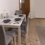 Апартаменты Bohnapartments Elisa - Wohlfuehlapartment Mit 2 Parkplaetzen Und 3 Schlafzimmern - Wlan - Vollausstattung Эрфурт