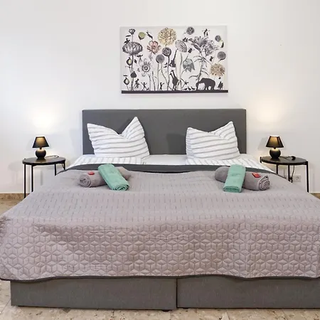 Bohnapartments Elisa: Cozy 3-bedroom With Free Parking * Erfurt