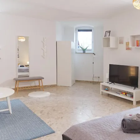 Bohnapartments Elisa - Wohlfuehlapartment Mit 2 Parkplaetzen Und 3 Schlafzimmern - Wlan - Vollausstattung Erfurt