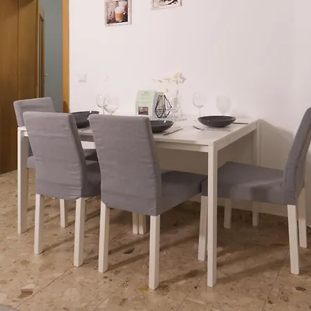 Bohnapartments Elisa: Cozy 3-bedroom With Free Parking Apartment Erfurt