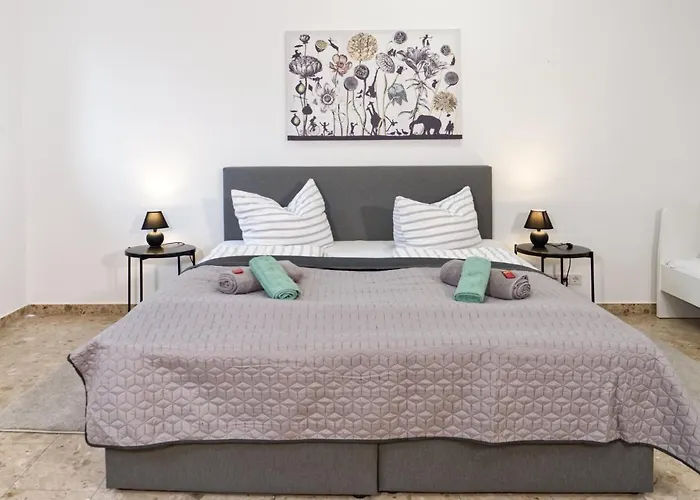 Bohnapartments Elisa - Wohlfuehlapartment Mit 2 Parkplaetzen Und 3 Schlafzimmern - Wlan - Vollausstattung * Erfurt