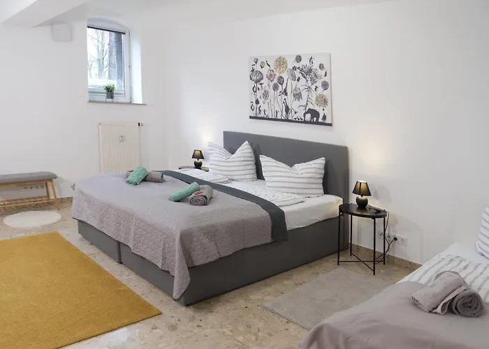 Bohnapartments Elisa - Wohlfuehlapartment Mit 2 Parkplaetzen Und 3 Schlafzimmern - Wlan - Vollausstattung * Erfurt